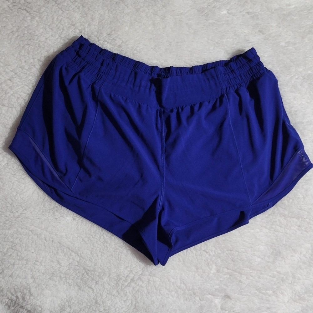 Women's Blue Shorts Lululemon (SIZE 18)